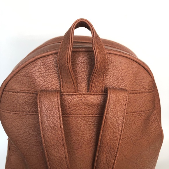 Fashion Backpack | Detailed Camel Vegan Leather - Picture 6 of 16